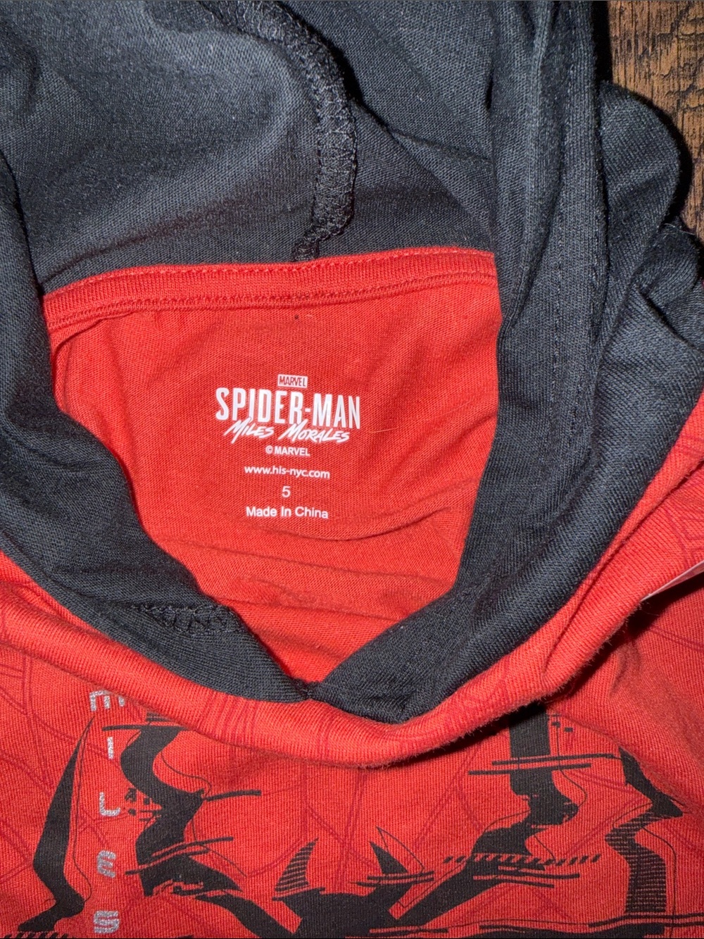 Spiderman Red and Black Hooded Short-Sleeve Set - Picture 5 of 5